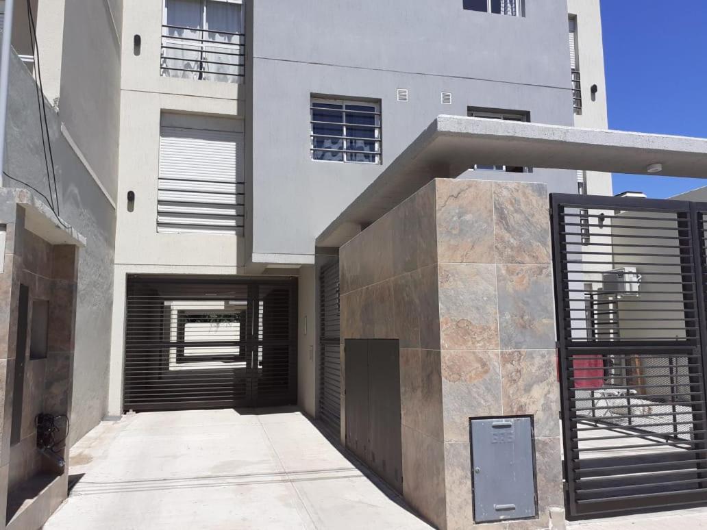 Departamento Witcomb Con Estacionamiento Apartment Bahia Blanca Luaran gambar